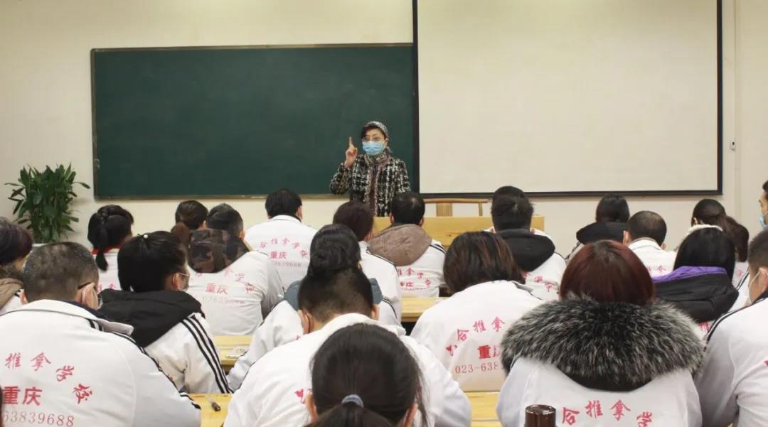 早晨起來嘴里發(fā)苦怎么辦？中醫(yī)學(xué)校為你支招